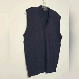 Tekau Pure New Wool V-Neck Sweater Size Small EUC